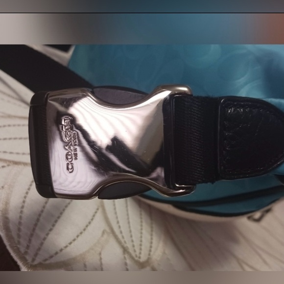 ✨RARE FIND Coach Court Signature Nylon & Leather Colorblock Beltbag! EUC! 💖🤍💙 - Picture 7 of 10